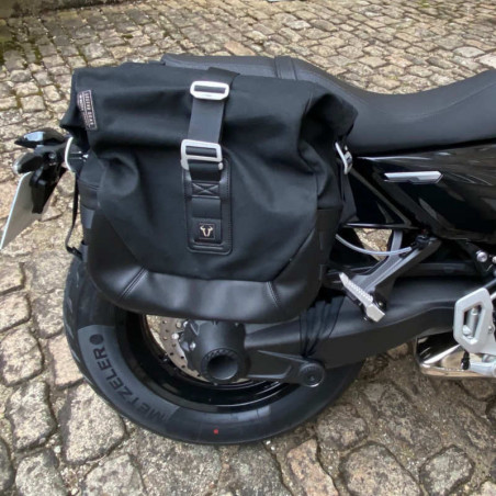 Legend Gear right-hand bag Black Edition LC2 SW Motech picture 1