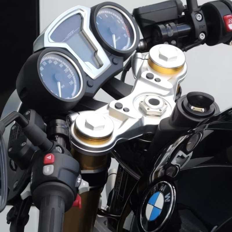Modification du guidon Clip-on AC Schnitzer BMW R NineT image 1